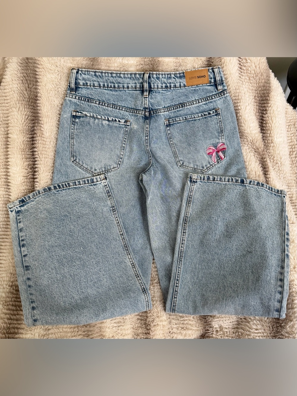 Love Soho wide-leg baggy graphic jeans. Size 7 - Picture 2 of 3